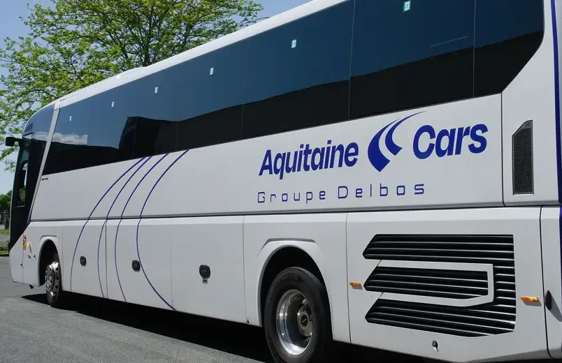 Un autocar Aquitaine Cars